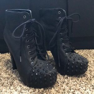 🎁 Charlotte Russe Black Heels